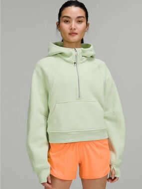 Lululemon Scuba Oversized Half-Zip Hoodie M/L
Creamy Mint
